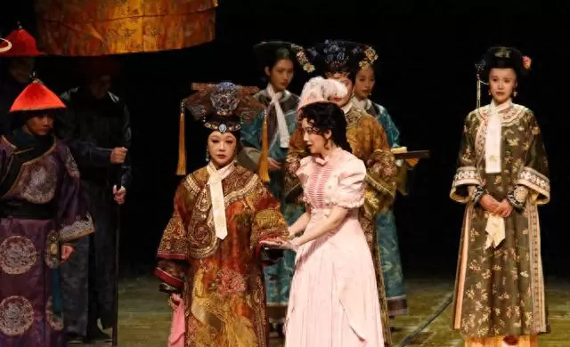 江珊凭《德龄与慈禧》获白玉兰奖最佳女主角提名 相关图片