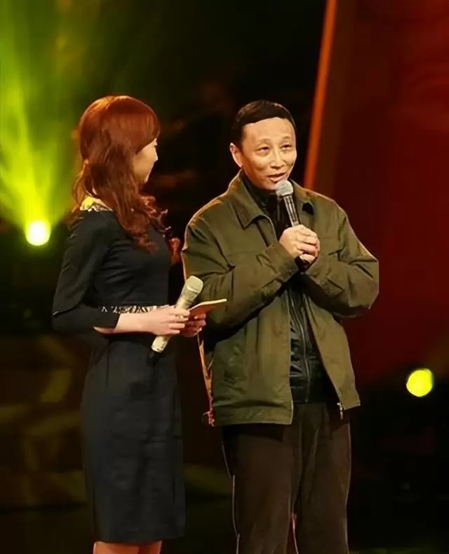 萧锋丛珊结婚30年不育亲生子专注抚养继子吴迪 情报图 萧锋丛珊结婚30年不育亲生子专注抚养继子吴迪 情报图