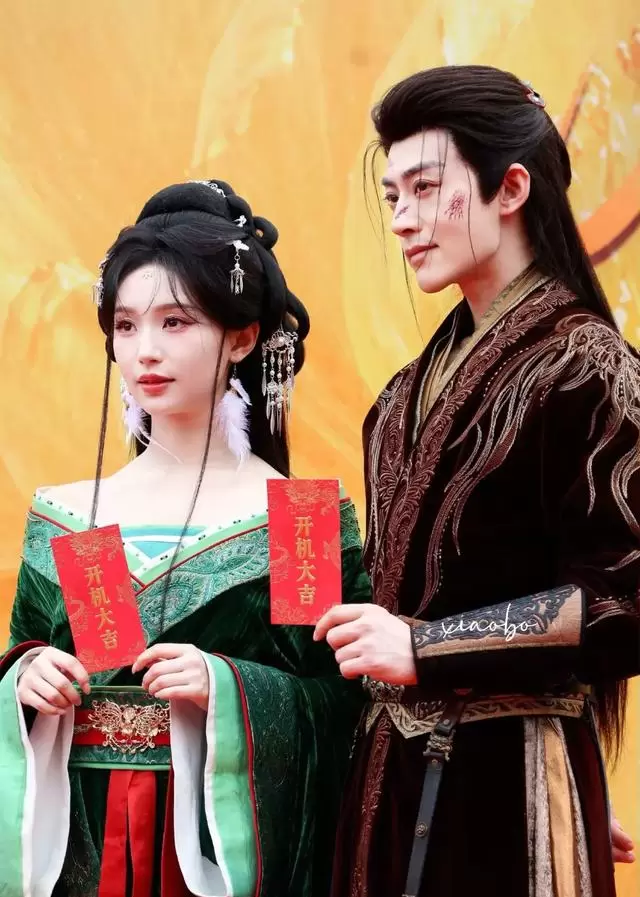 王星玮胡亦瑶二搭《春花宴》横店开机，改编自黑颜小说《春花厌》 细节速览